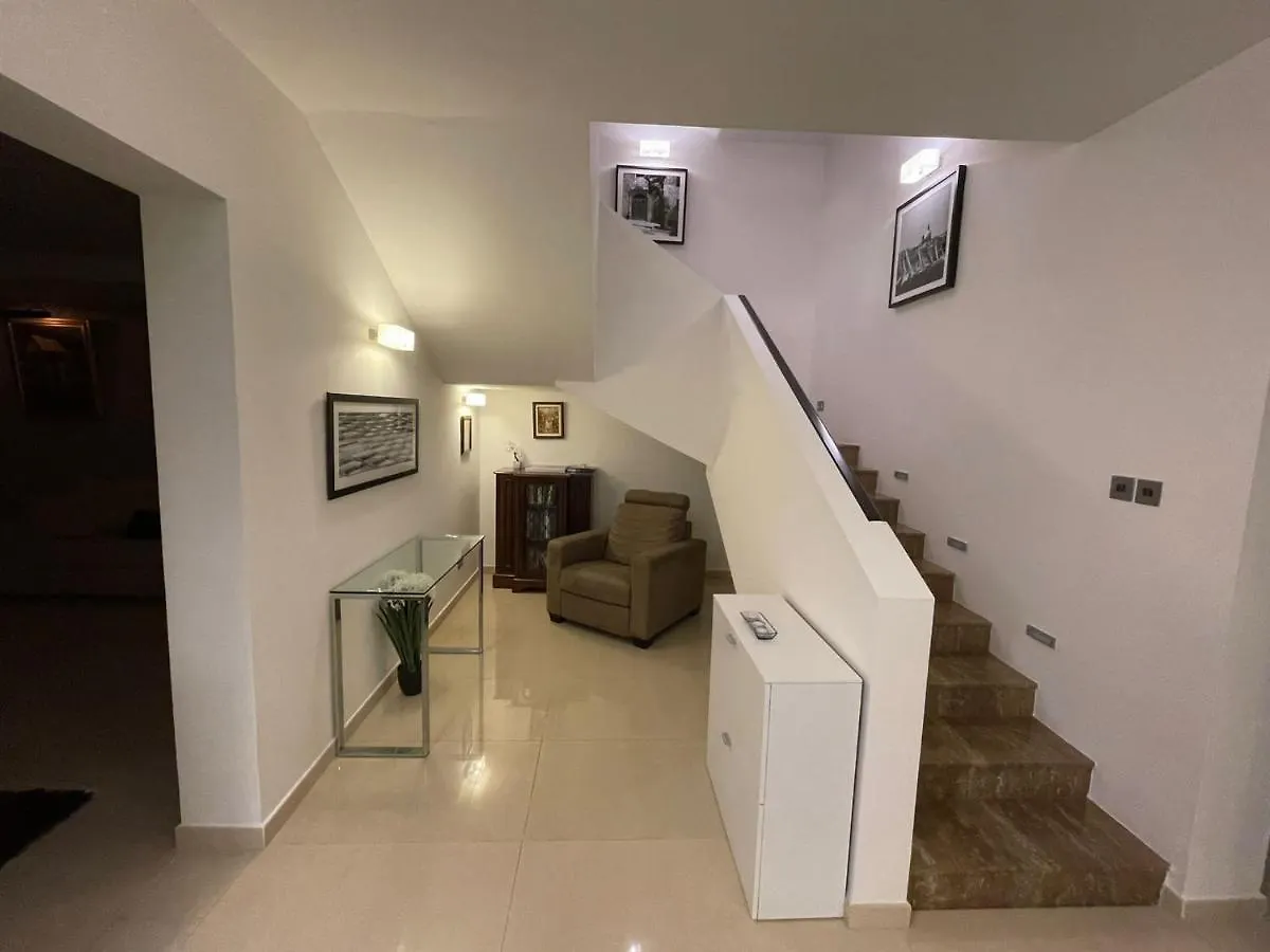 Villa Oasis, A Modern Stylish Villa In Attard
