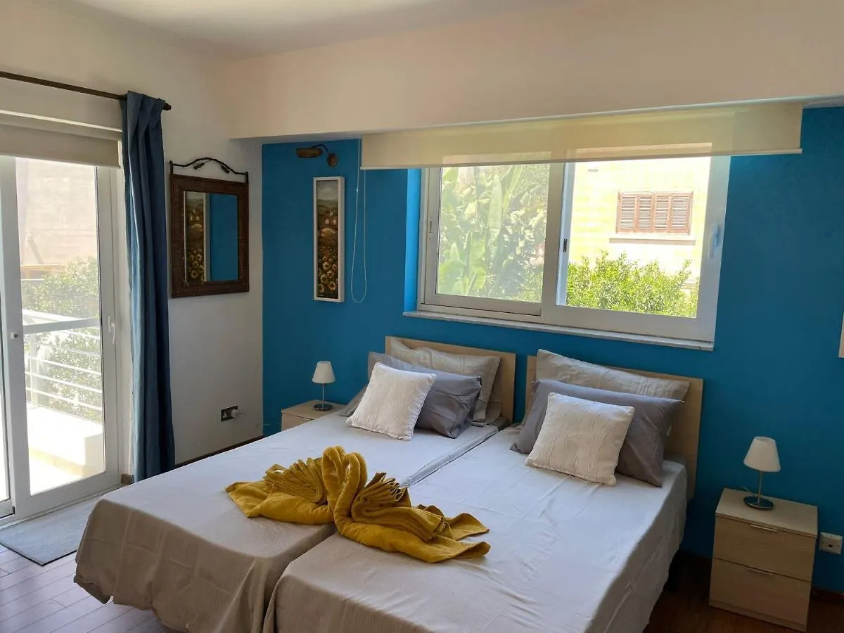 Villa Oasis, A Modern Stylish Villa In Attard Malta